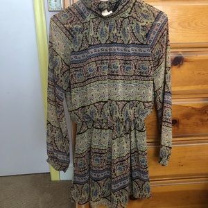 Long-sleeved collared romper